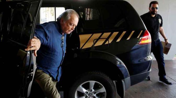 Preso em Ribeirão Preto (SP), Wagner Rossi, ex-ministro da Agricultura, chega à carceragem da PF na capital paulista: suspeito de receber propina(foto: Joel Silva/Folhapress) Preso em Ribeirão Preto (SP), Wagner Rossi, ex-ministro da Agricultura, chega à carceragem da PF na capital paulista: suspeito de receber propina(foto: Joel Silva/Folhapress)