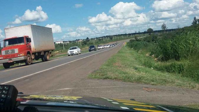 A BR-040 foi uma das rodovias que contou com fiscalização para inibir ultrapassagens indevidas(foto: PRF/Divulgação) A BR-040 foi uma das rodovias que contou com fiscalização para inibir ultrapassagens indevidas(foto: PRF/Divulgação)