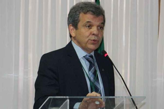 O argumento foi apresentado pelo presidente do conselho executivo da entidade, Floriano Martins de Sá Neto, em fórum no Senado Federal(foto: Sindilegis/Divulgação) O argumento foi apresentado pelo presidente do conselho executivo da entidade, Floriano Martins de Sá Neto, em fórum no Senado Federal(foto: Sindilegis/Divulgação)