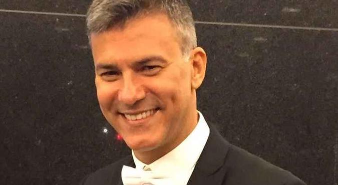 O ator Leonardo Vieira recebeu apoio e carinho de seus seguidores nas redes sociais após ser alvo de homofobia(foto: Facebook/Leonardo Vieira) O ator Leonardo Vieira recebeu apoio e carinho de seus seguidores nas redes sociais após ser alvo de homofobia(foto: Facebook/Leonardo Vieira)