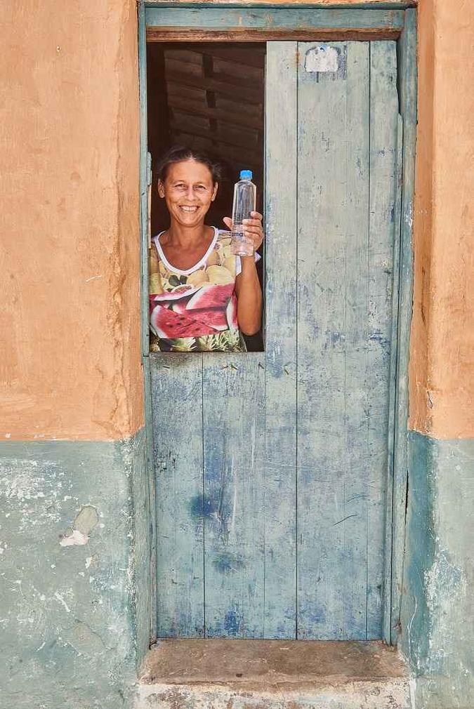 Água de qualidade muda a vida de famílias em regiões carentes Água de qualidade muda a vida de famílias em regiões carentes