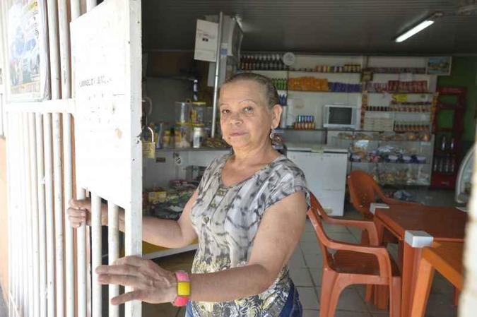 Terezinha Batista é dona de uma padaria em Samambaia e sofre com os assaltos: Terezinha Batista é dona de uma padaria em Samambaia e sofre com os assaltos: