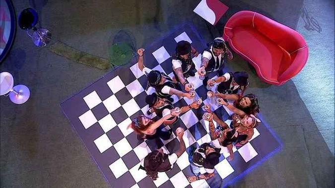 Festa pós-paredão dá destaque para casais do reality(foto: TV Globo/Reprodução) Festa pós-paredão dá destaque para casais do reality(foto: TV Globo/Reprodução)
