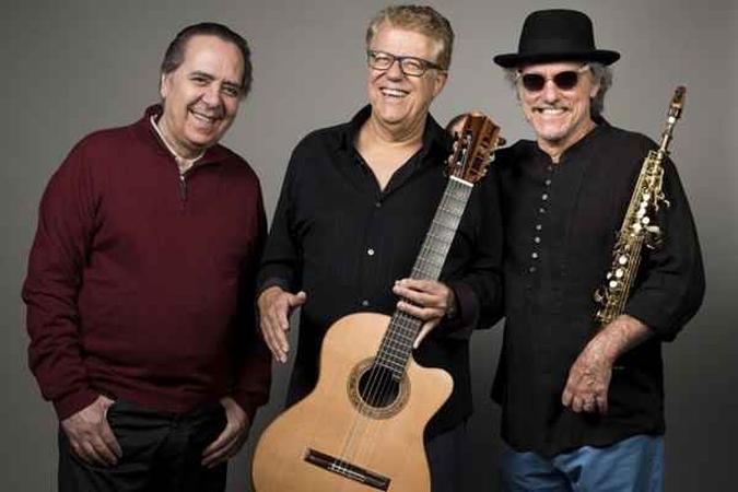 Edu Lobo, Romero Lubambo e Mauro Senise foram indicados com 'Dos navegantes' a Melhor álbum da MPB(foto: Rodrigo Lopes/Divulgacao) Edu Lobo, Romero Lubambo e Mauro Senise foram indicados com 'Dos navegantes' a Melhor álbum da MPB(foto: Rodrigo Lopes/Divulgacao)