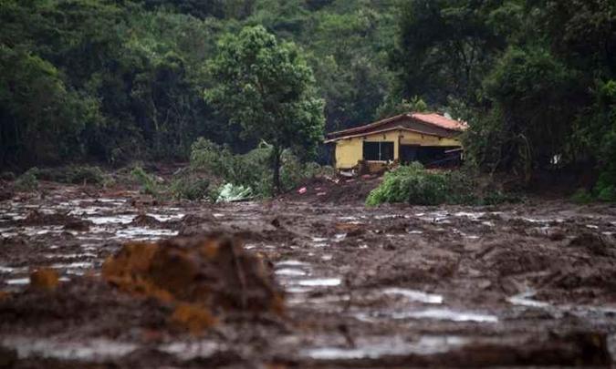 Segundo prefeito, a responsabilidade pelo acidente é da Vale e do Estado de Minas Gerais Segundo prefeito, a responsabilidade pelo acidente é da Vale e do Estado de Minas Gerais