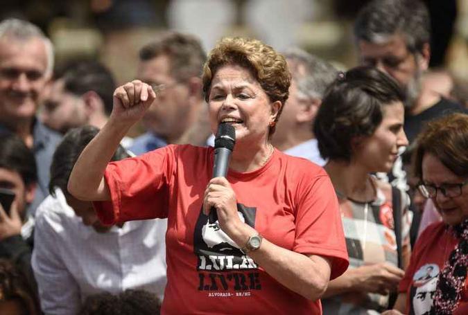 As críticas da candidata ao Senado atingiram também movimentos que ganharam repercussão durante o processo de impeachment(foto: Douglas Magno/AFP) As críticas da candidata ao Senado atingiram também movimentos que ganharam repercussão durante o processo de impeachment(foto: Douglas Magno/AFP)