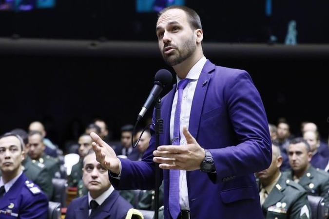 Eduardo Bolsonaro perderá cadeiras em comissões temáticas, mas seguirá como presidente da Comissão de Relações Exteriores e Defesa Nacional(foto: Najara Araújo/Câmara dos Deputados) Eduardo Bolsonaro perderá cadeiras em comissões temáticas, mas seguirá como presidente da Comissão de Relações Exteriores e Defesa Nacional(foto: Najara Araújo/Câmara dos Deputados)