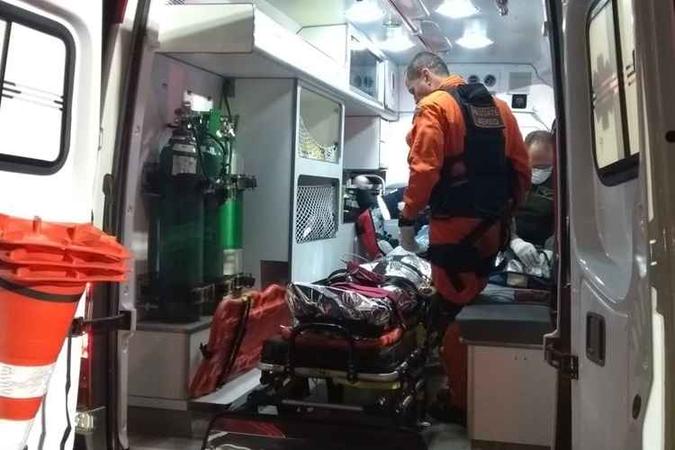 Os bombeiros foram acionados por populares(foto: CBMDF/Divulgação) Os bombeiros foram acionados por populares(foto: CBMDF/Divulgação)