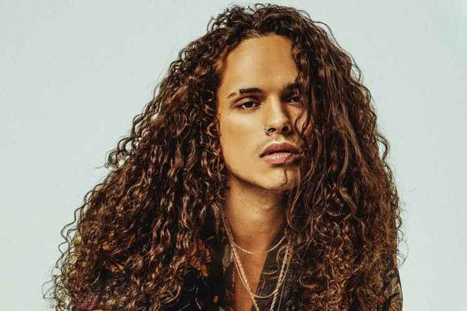 Vitão lança o primeiro álbum da carreira aos 21 anos(foto: Bruno Trindade/Divulgação) Vitão lança o primeiro álbum da carreira aos 21 anos(foto: Bruno Trindade/Divulgação)