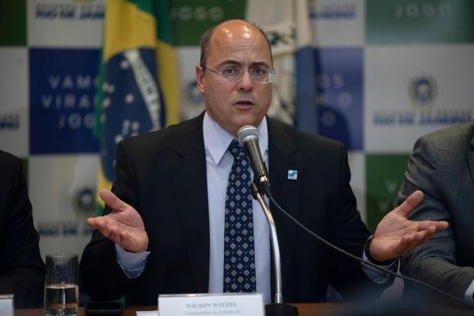Medida não desobriga investimentos em saúde e educação(foto: MAURO PIMENTEL/AFP) Medida não desobriga investimentos em saúde e educação(foto: MAURO PIMENTEL/AFP)