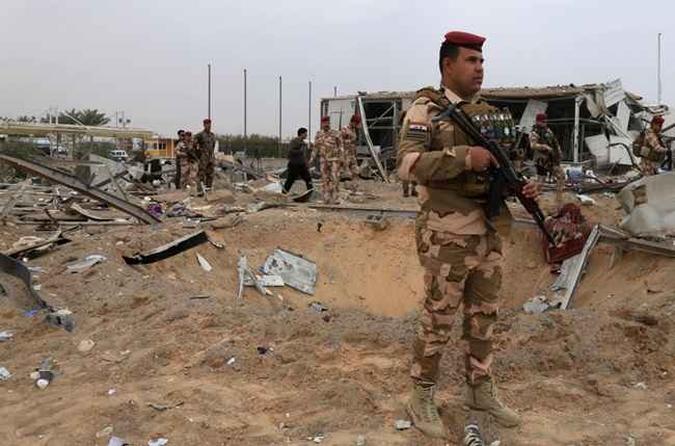O aeroporto de Karbala, na cidade do santuário iraquiano, foi uma das áreas alvo de ataques aéreos militares dos EUA contra um grupo pró-iraniano no Iraque após a morte de dois americanos e um britânico em um ataque com foguete. (foto: Mohammed SAWAF / AFP) O aeroporto de Karbala, na cidade do santuário iraquiano, foi uma das áreas alvo de ataques aéreos militares dos EUA contra um grupo pró-iraniano no Iraque após a morte de dois americanos e um britânico em um ataque com foguete. (foto: Mohammed SAWAF / AFP)
