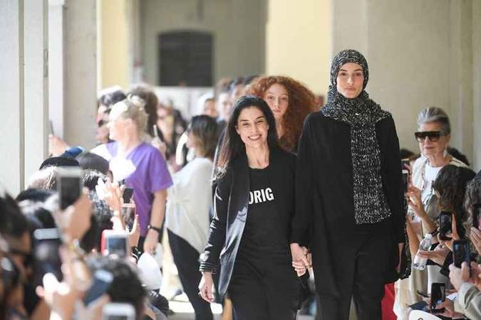 O Museu da Imigração hospedou o público para ver a coleção Origem, digna de aplausos, que abordou a diversidade cultural e a questão da imigração e dos refugiados no Brasil(foto: Zé Takahashi / Ag. FOTOSITE) O Museu da Imigração hospedou o público para ver a coleção Origem, digna de aplausos, que abordou a diversidade cultural e a questão da imigração e dos refugiados no Brasil(foto: Zé Takahashi / Ag. FOTOSITE)