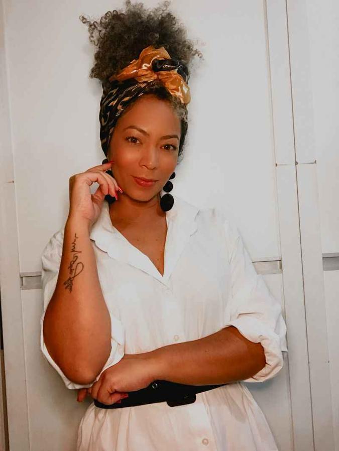 Kelly criou a produção baseada em Rochelle, mãe do Chris (foto: Arquivo pessoal ) Kelly criou a produção baseada em Rochelle, mãe do Chris (foto: Arquivo pessoal )