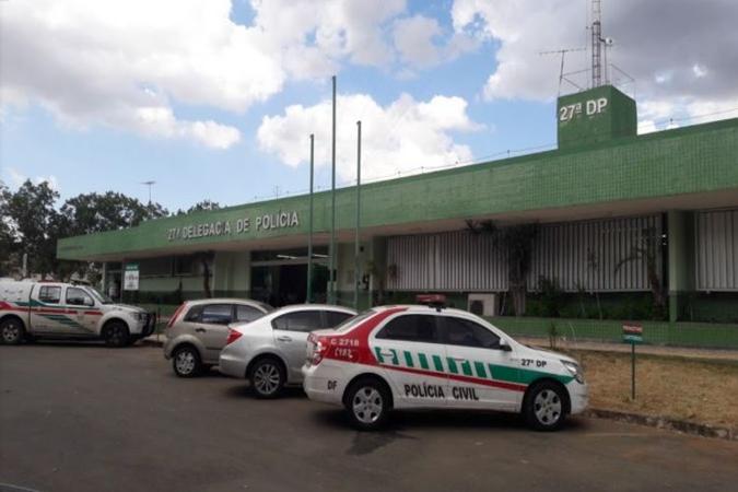 Policiais da 27ª DP (Recanto das Emas) prenderam suspeito por tentativa de homicídio(foto: Ed Alves/CB/D.A Press) Policiais da 27ª DP (Recanto das Emas) prenderam suspeito por tentativa de homicídio(foto: Ed Alves/CB/D.A Press)