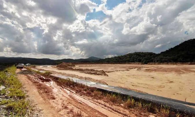 Barragem sedimentada: segundo o MP, o conteúdo armazenado nela é um mistério(foto: Alex Lanza/MPMG) Barragem sedimentada: segundo o MP, o conteúdo armazenado nela é um mistério(foto: Alex Lanza/MPMG)