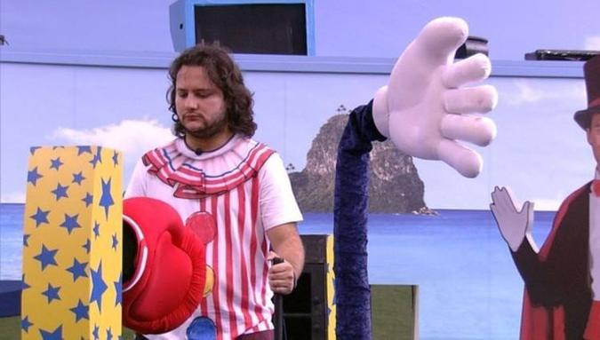 Diego ganhou um almoço especial e um vídeo da família após ganhar o Anjo(foto: TV Globo) Diego ganhou um almoço especial e um vídeo da família após ganhar o Anjo(foto: TV Globo)
