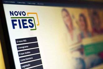 Beneficiários reclamam da demora para decisão em suspender parcelas do Fies