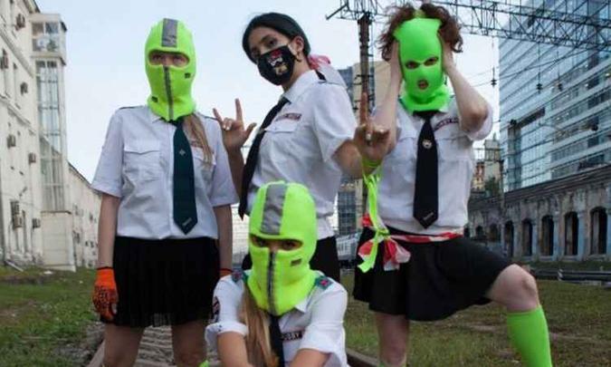 Representada por Nadya Tolokonnikova, a banda Pussy Riot é uma das atrações(foto: Pussy Riot/Divulgação) Representada por Nadya Tolokonnikova, a banda Pussy Riot é uma das atrações(foto: Pussy Riot/Divulgação)