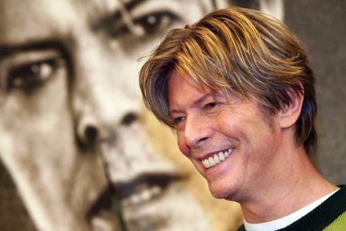 David Bowie morreu de câncer em 10 de janeiro de 2016, dois dias após a edição de seu último álbum, feita no dia de seu aniversário de 69 anos(foto: Franck Fife/AFP) David Bowie morreu de câncer em 10 de janeiro de 2016, dois dias após a edição de seu último álbum, feita no dia de seu aniversário de 69 anos(foto: Franck Fife/AFP)