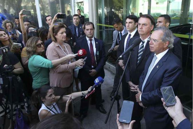 De acordo com a Fenaj, o chefe do Executivo federal provocou 114 ofensivas genéricas e generalizadas, além de sete casos de agressões diretas a jornalistas(foto: Fabio Rodrigues Pozzebom/Agência Brasil) De acordo com a Fenaj, o chefe do Executivo federal provocou 114 ofensivas genéricas e generalizadas, além de sete casos de agressões diretas a jornalistas(foto: Fabio Rodrigues Pozzebom/Agência Brasil)