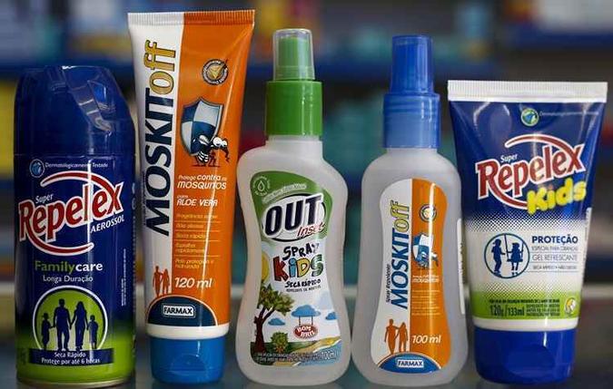 Não existe repelente à prova d'água. Use várias vezes(foto: Miguel Schincariol/AFP - 21/1/16 ) Não existe repelente à prova d'água. Use várias vezes(foto: Miguel Schincariol/AFP - 21/1/16 )