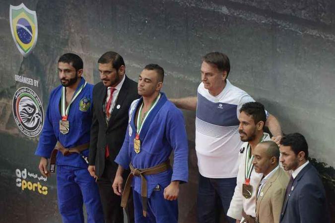 O presidente eleito participou de cerimônia de entrega de medalhas a lutadores de jiu-jitsu ontem no Rio(foto: Tomaz Silva/Agência Brasil) O presidente eleito participou de cerimônia de entrega de medalhas a lutadores de jiu-jitsu ontem no Rio(foto: Tomaz Silva/Agência Brasil)