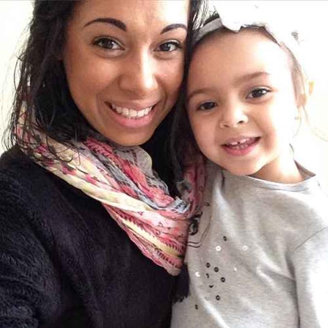 Audrey e a filha(foto: Reprodução/Facebook) Audrey e a filha(foto: Reprodução/Facebook)