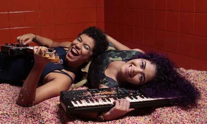 Beá e Renata Beckmann comandam o projeto Guitarrada das Manas(foto: Estúdio Tereza e Aryanne/Divulgação) Beá e Renata Beckmann comandam o projeto Guitarrada das Manas(foto: Estúdio Tereza e Aryanne/Divulgação)