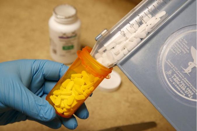 Testes em humanos lançados pela OMS envolvem 3.500 voluntários, que foram recrutados em 35 países: droga foi criada para tratar lúpus (foto: AFP / GEORGE FREY) Testes em humanos lançados pela OMS envolvem 3.500 voluntários, que foram recrutados em 35 países: droga foi criada para tratar lúpus (foto: AFP / GEORGE FREY)