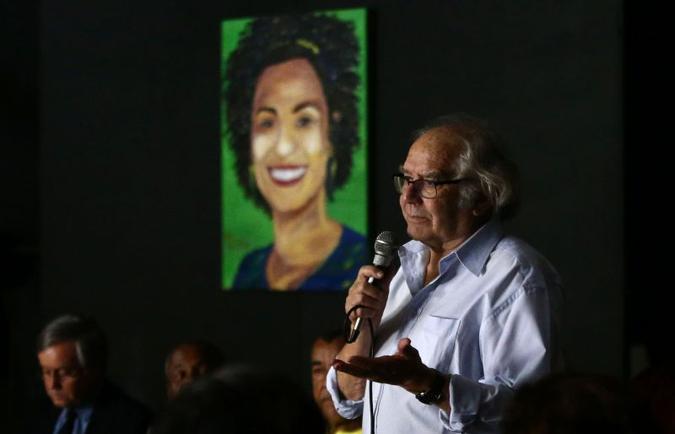 O ativista e escritor argentino Adolfo Perez Esquivel queria ver o ex-presidente e inspecionar as instalações da PF em Curitiba(foto: Fábio Motta/Estadão Conteúdo) O ativista e escritor argentino Adolfo Perez Esquivel queria ver o ex-presidente e inspecionar as instalações da PF em Curitiba(foto: Fábio Motta/Estadão Conteúdo)