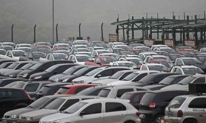 Com as restrições à atividade, setor automotivo teve a maior queda na produção em 18 anos(foto: Marcelo Camargo/Agencia Brasil) Com as restrições à atividade, setor automotivo teve a maior queda na produção em 18 anos(foto: Marcelo Camargo/Agencia Brasil)