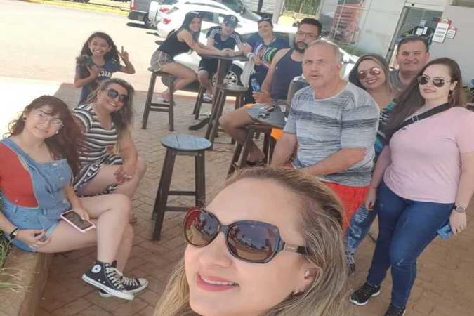 Família Reinheimer a caminho de Balneário de Camboriú, horas antes de ter sua reserva cancelada(foto: Arquivo pessoal) Família Reinheimer a caminho de Balneário de Camboriú, horas antes de ter sua reserva cancelada(foto: Arquivo pessoal)