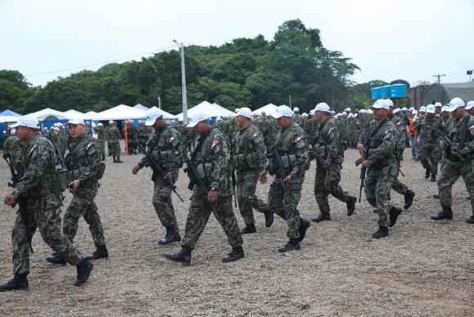 Militares promovem ações humanitárias na tríplice fronteira entre Brasil, Colômbia e Peru(foto: Antonio Cruz/Agência Brasil ) Militares promovem ações humanitárias na tríplice fronteira entre Brasil, Colômbia e Peru(foto: Antonio Cruz/Agência Brasil )
