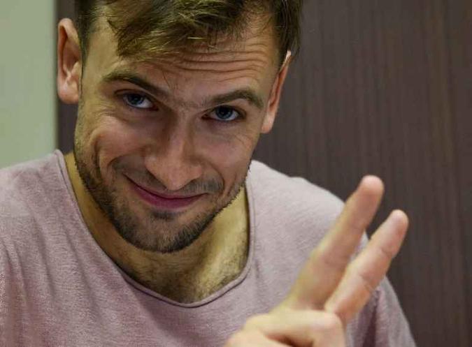 Piotr Verzilov, membro do Pussy Riot hospitalizado na Alemanha, durante uma visita judicial em Moscou em 23 de julho de 2018(foto: Vasily Maxmov/AFP ) Piotr Verzilov, membro do Pussy Riot hospitalizado na Alemanha, durante uma visita judicial em Moscou em 23 de julho de 2018(foto: Vasily Maxmov/AFP )
