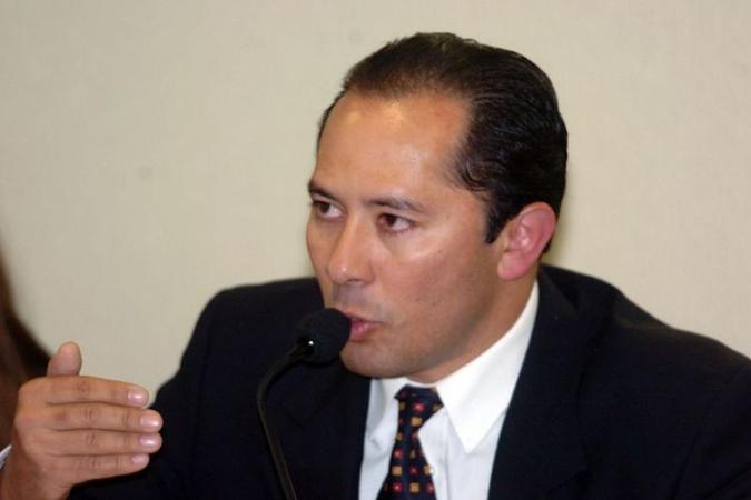 Klinger Luiz de Oliveira Souza, em 2005, ao prestar depoimento (foto: Carlos Moura/CB/D.A Press) Klinger Luiz de Oliveira Souza, em 2005, ao prestar depoimento (foto: Carlos Moura/CB/D.A Press)