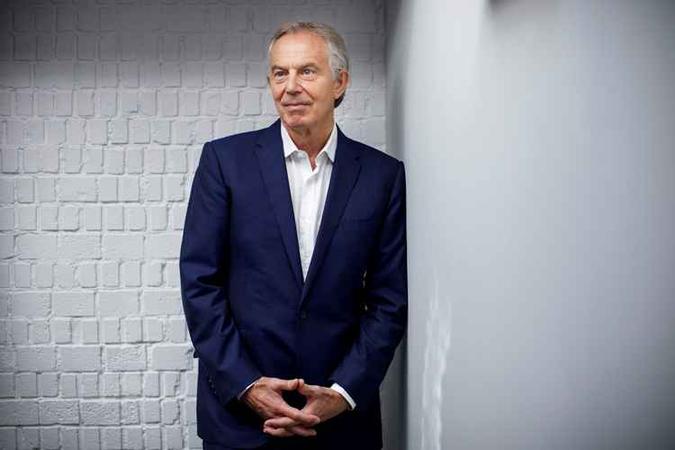 O ex-primeiro-ministro Tony Blair não conseguiu se conter quando foi perguntado sobre a abordagem conferida pelo governo britânico ao Brexit(foto: Tolga Akmen/AFP) O ex-primeiro-ministro Tony Blair não conseguiu se conter quando foi perguntado sobre a abordagem conferida pelo governo britânico ao Brexit(foto: Tolga Akmen/AFP)