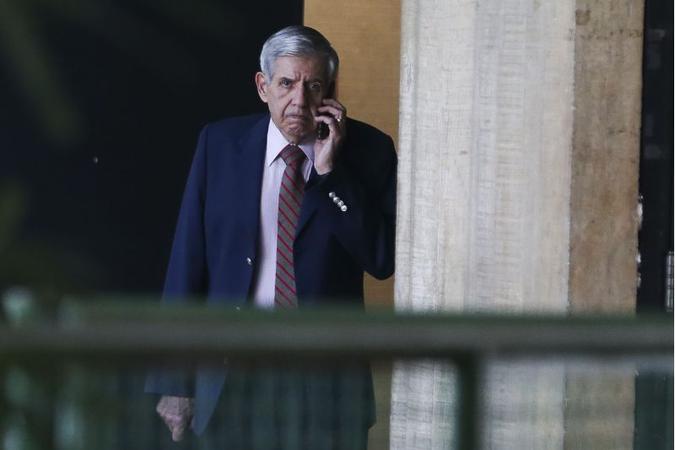 Augusto Heleno disse que Bolsonaro não falou sobre a instalação da base (foto: José Cruz/Agência Brasil) Augusto Heleno disse que Bolsonaro não falou sobre a instalação da base (foto: José Cruz/Agência Brasil)