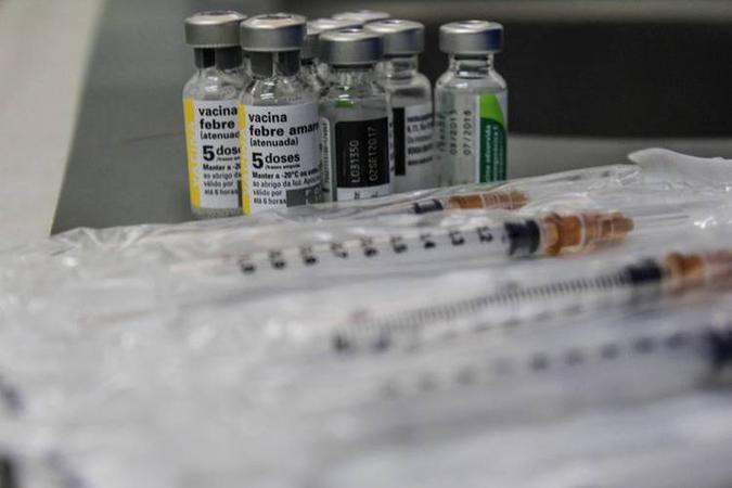 A Vigilância Epidemiológica destaca que 86% da população do DF está vacinada(foto: Arthur Menescal/Esp.CB/DA Press) A Vigilância Epidemiológica destaca que 86% da população do DF está vacinada(foto: Arthur Menescal/Esp.CB/DA Press)