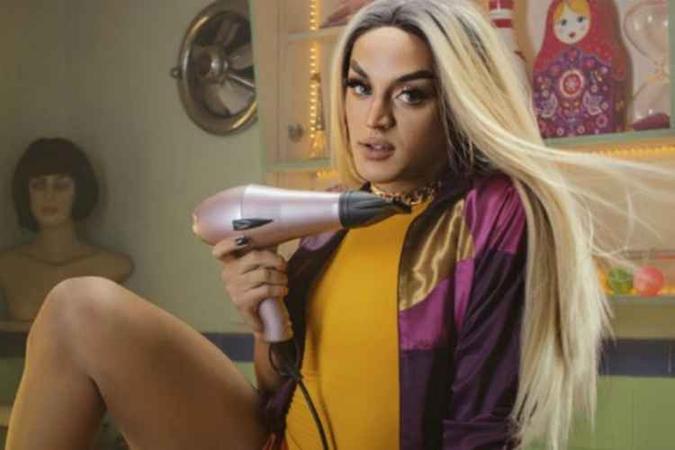 Pabllo Vittar será a primeira artista brasileira a participar da série da Apple(foto: Pabllo Vittar/Divulgação) Pabllo Vittar será a primeira artista brasileira a participar da série da Apple(foto: Pabllo Vittar/Divulgação)
