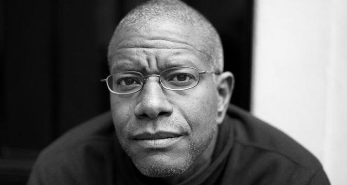 Na Flip, Paul Beatty disse que não quer ser o representante de uma comunidade(foto: Reprodução/Internet) Na Flip, Paul Beatty disse que não quer ser o representante de uma comunidade(foto: Reprodução/Internet)