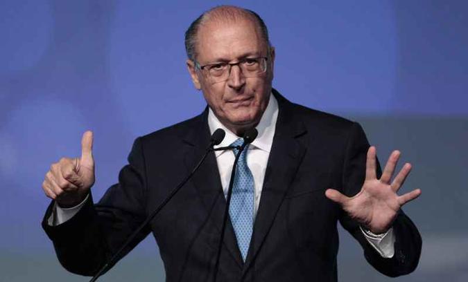 Seis legendas: Alckmin, do PSDB, tem mostrado mais jogo de cintura para a negociação com DEM, Solidariedade, PP, PRB e PR (foto: AFP / Miguel SCHINCARIOL ) Seis legendas: Alckmin, do PSDB, tem mostrado mais jogo de cintura para a negociação com DEM, Solidariedade, PP, PRB e PR (foto: AFP / Miguel SCHINCARIOL )