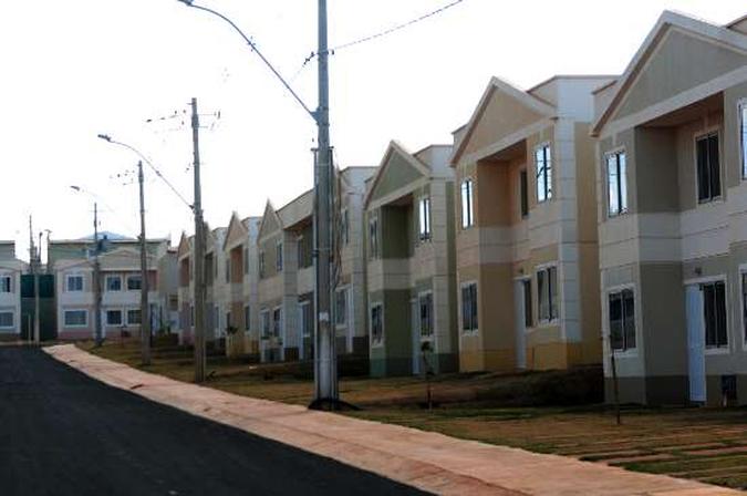 Casas do Programa Morar Bem no loteamento Mangueiral em agosto de 2011(foto: Ed Alves/Esp. CB/D.A Press) Casas do Programa Morar Bem no loteamento Mangueiral em agosto de 2011(foto: Ed Alves/Esp. CB/D.A Press)