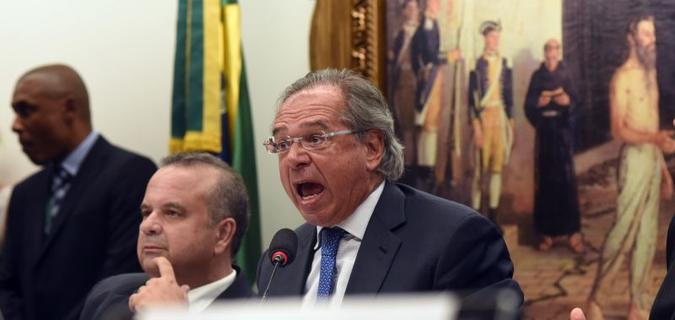 Quando esteve na CCJ, Guedes se desentendeu com alguns deputados contrários à reforma(foto: Ed Alves/CB/D.A Press) Quando esteve na CCJ, Guedes se desentendeu com alguns deputados contrários à reforma(foto: Ed Alves/CB/D.A Press)