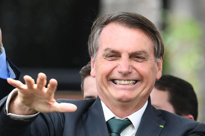 Entre acusações e refutações a Witzel e ao MP carioca, Bolsonaro mesclou respostas em tons mais calmos e mais agressivos(foto: Evaristo Sá/AFP) Entre acusações e refutações a Witzel e ao MP carioca, Bolsonaro mesclou respostas em tons mais calmos e mais agressivos(foto: Evaristo Sá/AFP)