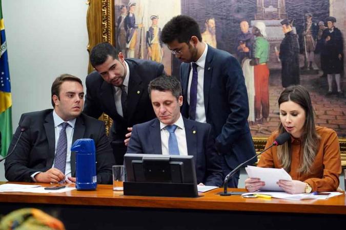 A alteração foi feita mediante acordo para que não seja necessário reiniciar os debates após a chegada do novo texto(foto: Pablo Valadares/Câmara dos Deputados) A alteração foi feita mediante acordo para que não seja necessário reiniciar os debates após a chegada do novo texto(foto: Pablo Valadares/Câmara dos Deputados)