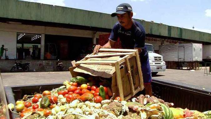 Maior parte das perdas ocorre no processo de manuseio e transporte dos alimentos(foto: TV Brasil/Divulgação) Maior parte das perdas ocorre no processo de manuseio e transporte dos alimentos(foto: TV Brasil/Divulgação)