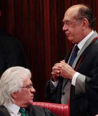 Napoleão Maia Filho (E) e Gilmar Mendes durante julgamento de pedido de cassação da chapa Dilma/Temer, em junho passado (foto: Minervino Junior/CB/D.A Press) Napoleão Maia Filho (E) e Gilmar Mendes durante julgamento de pedido de cassação da chapa Dilma/Temer, em junho passado (foto: Minervino Junior/CB/D.A Press)