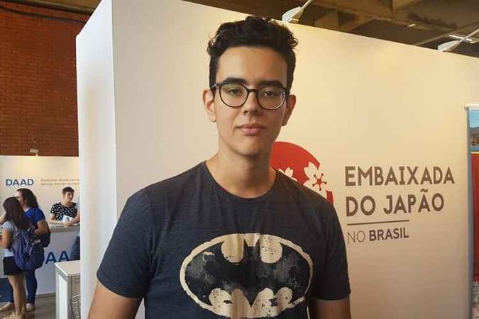 Thiago sonha com estudos no Japão ou no Canadá (foto: Ana Paula Lisboa/CB/D.A Press ) Thiago sonha com estudos no Japão ou no Canadá (foto: Ana Paula Lisboa/CB/D.A Press )