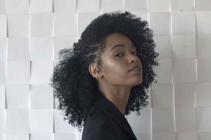 Na busca por algo mais elaborado, a trança lateral se mostra como uma ótima opção. Penteado por Magno Pereira e Gabriela Almeida do salão Willys Pinheiro Hair Design(foto: Marcela Freitas/Esp.CB/D.A Press) Na busca por algo mais elaborado, a trança lateral se mostra como uma ótima opção. Penteado por Magno Pereira e Gabriela Almeida do salão Willys Pinheiro Hair Design(foto: Marcela Freitas/Esp.CB/D.A Press)