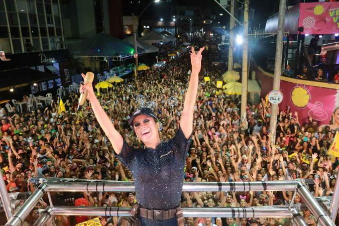 (foto: https://twitter.com/ClaudiaLeitte/status/1230672714077216768/photo/4) (foto: https://twitter.com/ClaudiaLeitte/status/1230672714077216768/photo/4)
